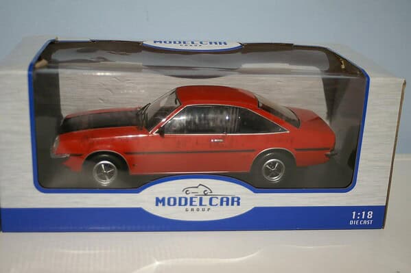 Modelcar group opel manta b berlinetta red 1:18 scale mcg18106
