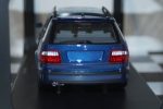 Dna collectibles saab 9-5 sportcombi aero red 1:18 dna000073 resin