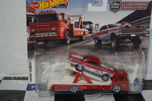 Hotwheels Car culture Ford C-800 65 Mercury Comet Cyclone 1:64