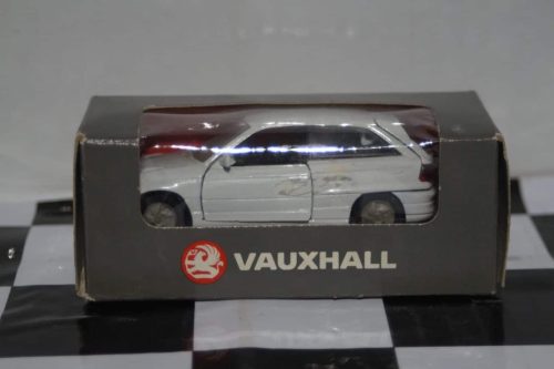 Gama opel ascona / vauxhall cavalier sr silver 1141 in 1:43 scale