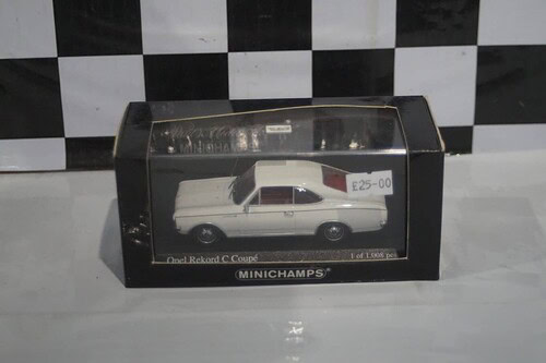 Minichamps opel / vauxhall rekord c coupe yellow 1966 430 046125
