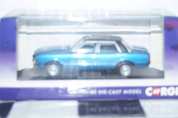 Vanguards ford cortina mk4 2.0 ghia blue 1/43 ref va11916