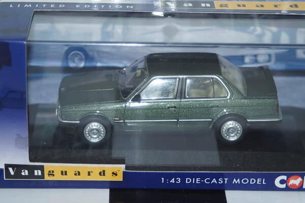 Corgi vanguards bmw 323i (e30) saloon green va13802 1:43