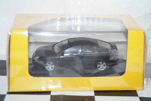 Schuco opel / vauxhall vectra hatch gts in 1:43 scale 9162891