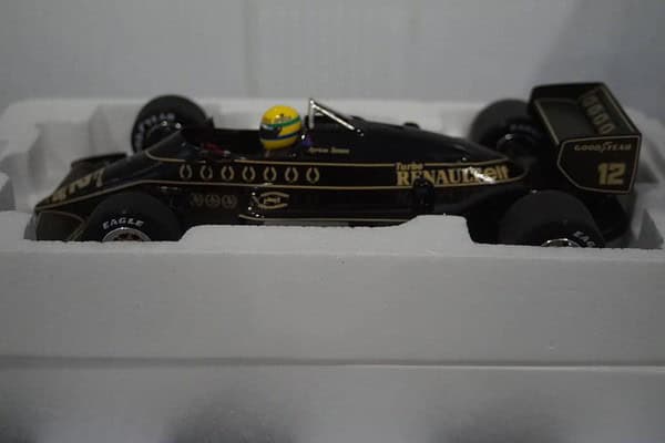 Minichamps lotus renault 99t #12 1985 ayrton senna collection in 1:18