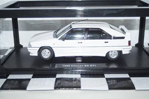 Triple 9 citroen bx gti white roadcar 1:18 t9-1800462