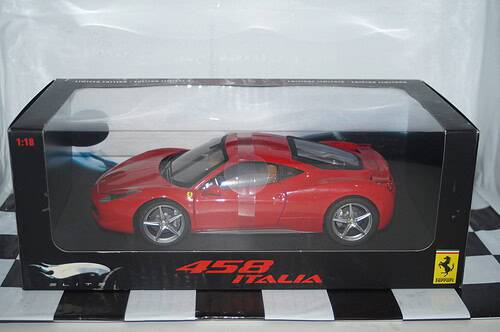 Hotwheels ferrari 458 italia red 1:18th p9893