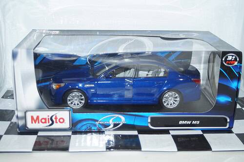 Maisto bmw m5 blue 1:18 scale ref 31144