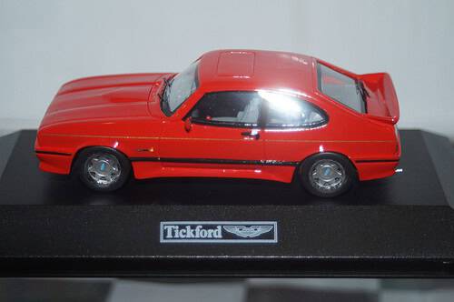 Premium x volvo 740 stockholm police 1985 1:43 diecast prd439