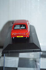 Premium x volvo 740 stockholm police 1985 1:43 diecast prd439