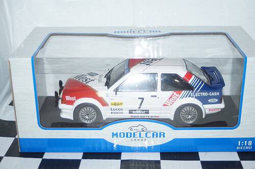 Model car group ford escort rs turbo hunstruck rally 1/18th mcg18422